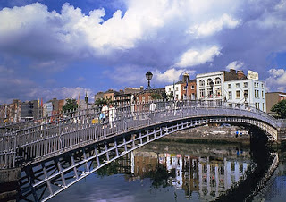 السياحة في ايرلندا Dublin_Bridge