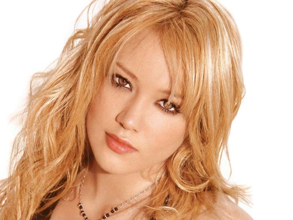 Hillary Duff Hilary-Duff-Wallpapers-2011-4