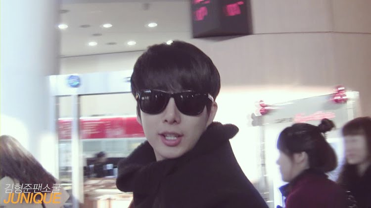 Kim Hyung Jun @ Aeropuerto Gimpo japon 03181d1f965f98524890a779