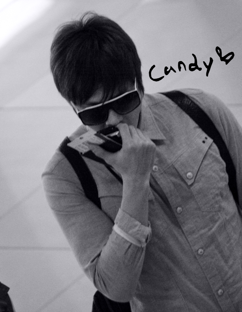 [7/6/2011][Pic]Yunho - Gimpo Airport  Osaka7