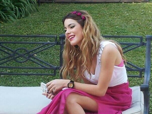 FOTOS DE MARTINA STOESSEL  - Página 2 2