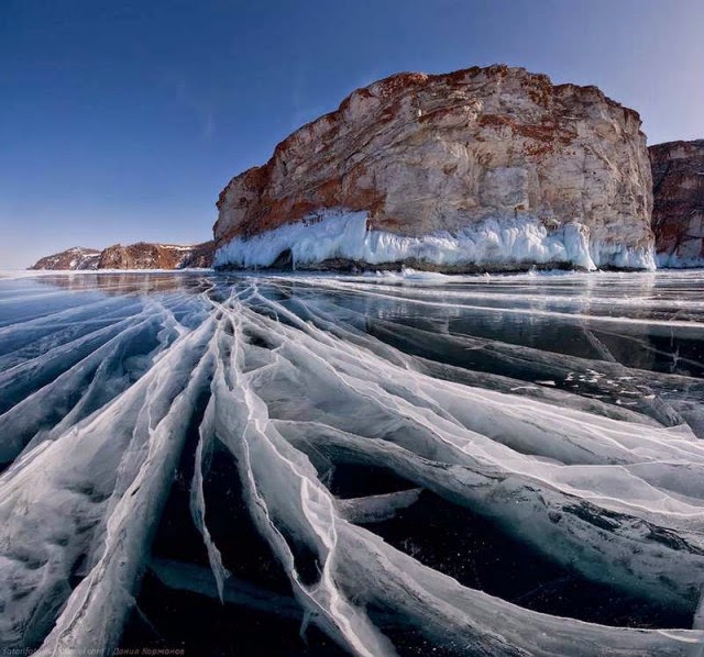 8 صور رائعة للبحيرات والمحيطات المتجمدة Breathtaking-Frozen-Lakes-and-Oceans-8-640x598