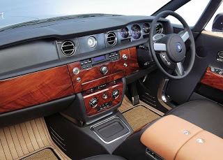 لماذا يختلف اتجاه مقود السيارة بين الدول؟ Rolls-Royce-100EX-Concept-Interior1