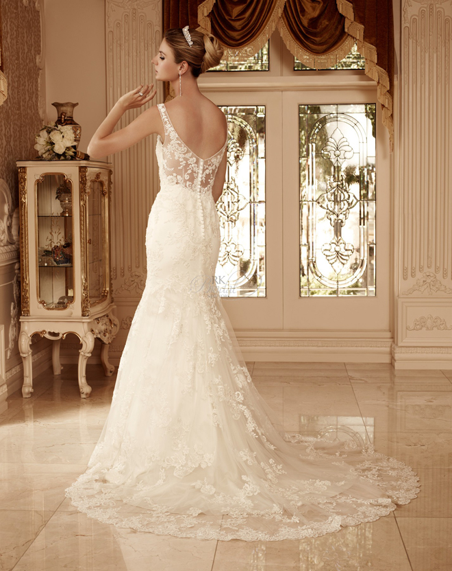 امتلكت العالم حين امتلكتك  Lace-back-wedding-dress-Casablanca-Bridal-spring-2013