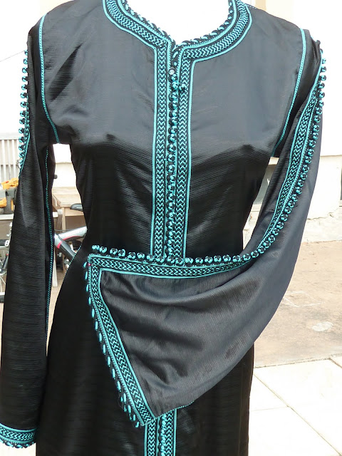 Caftan noir et bleu P1020545