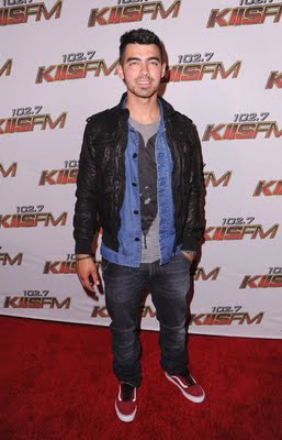 Joe Jonas llegada a Wango Tango  Joe3