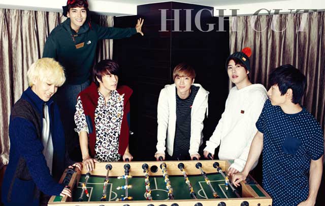 Super Junior Tampil Santai Di Majalah High Cut SuperJunior-HC