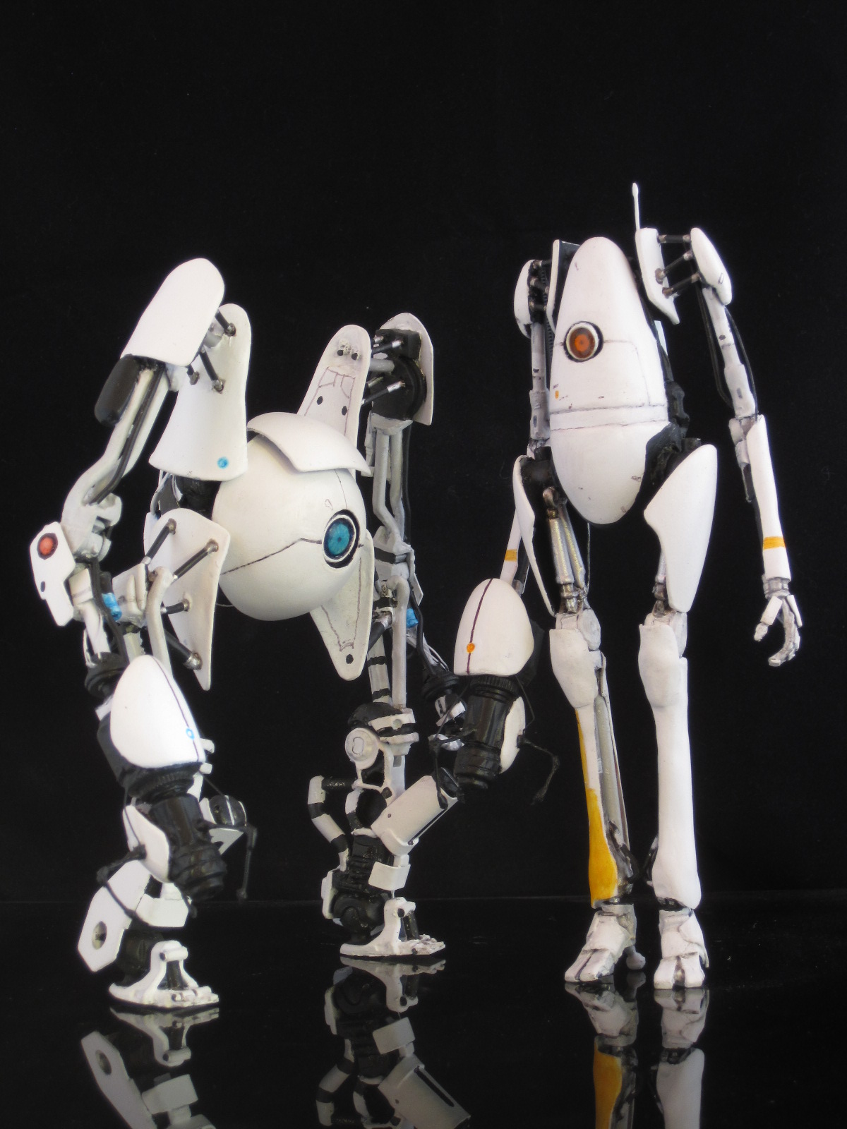 portal 2 robots Atlas et P-body action figure Portal%2B2%2Batlas%2B%2526%2Bp-body%2Bfinal%2B011