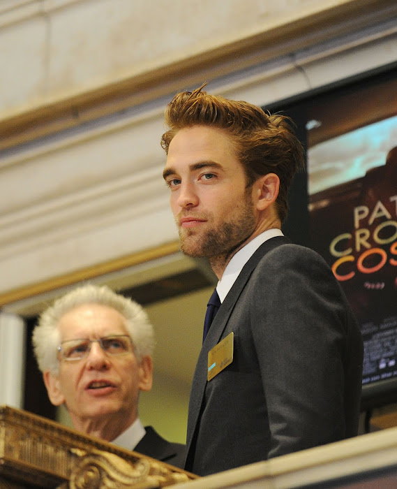 Encantadoras Fotos De Rob En El Nyse Ahora En HQ PATTINSONLIFENYSEPT208142012%2B%25282%2529