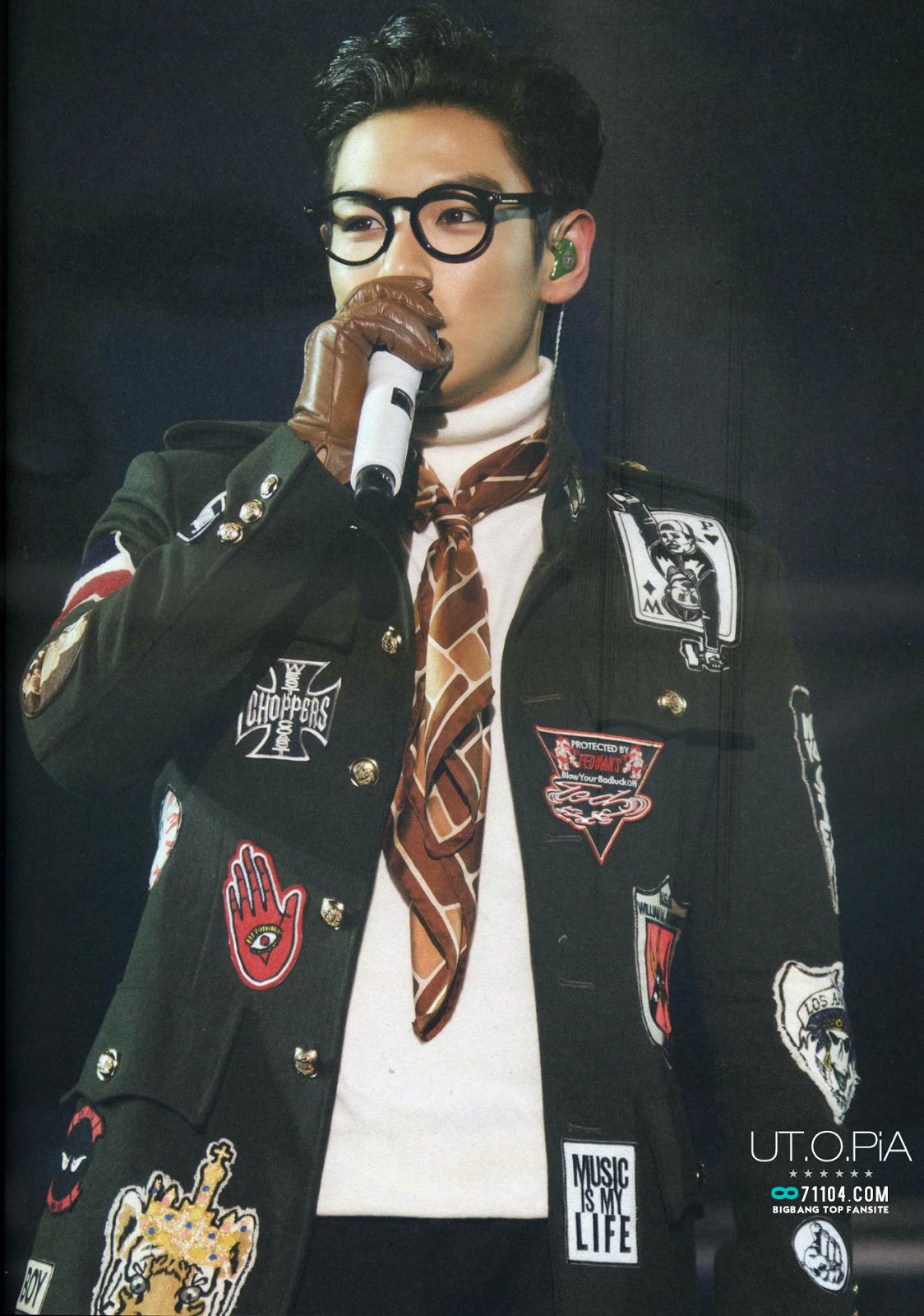 [9/7/2014][Pho/Scan] Ảnh T.O.P trên sách ảnh: 2014 +α Concert in Seoul  Bigbang_top_scans_021