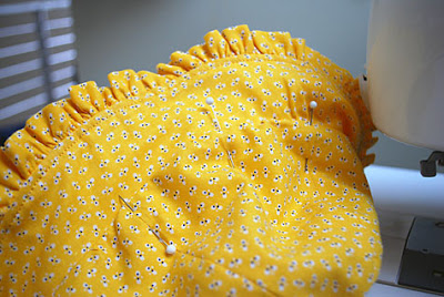 خياطة وتفصيل قبعة أطفال Baby-sunhat-pattern-with-ruffles-and-ties_12