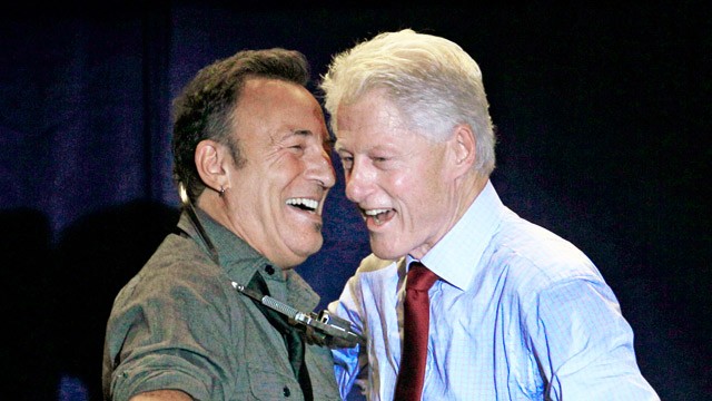 Bruce Springsteen - Page 12 Ap_bill_clinton_bruce_springsteen_ll_121018_wg