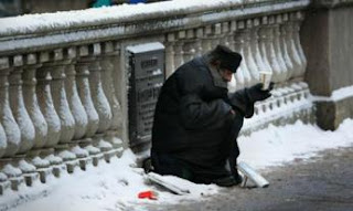 Σε κλοιό κακοκαιρίας η Ανατολική Ευρώπη, που μετράει θύματα Tromaktiko2366