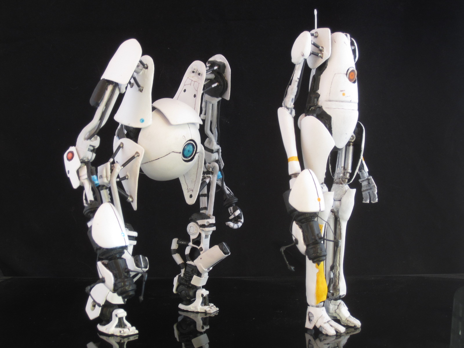 portal 2 robots Atlas et P-body action figure Portal%2B2%2Batlas%2B%2526%2Bp-body%2Bfinal%2B004