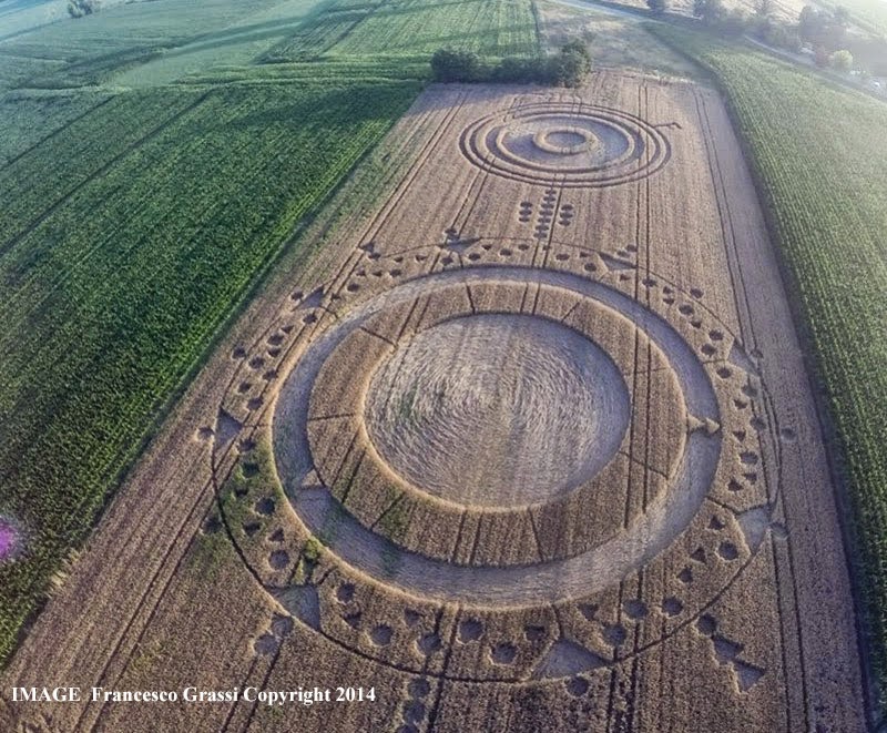 Gigante crop circle parece dar un aviso a la humanidad, Italia. Cropcircle