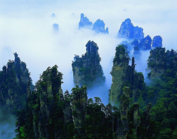 أعمدة تشانغ جياجيه الصينية.. عالم ليس كعالمنا Pillar-mountains-china01