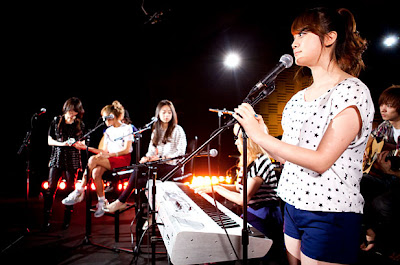 [02.08] Les Wonder Girls font sensation avec leur reprise de "Nothin' On You" 20110801_nothingonyou_wondergirls_01