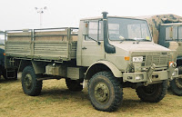 Fuerza Armadas de Australia  Unimog-Australian-Army-2005-2S