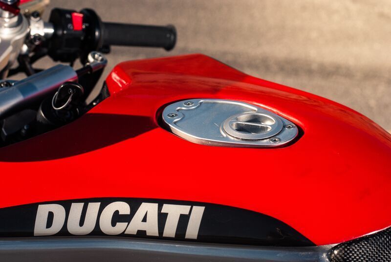 749 ducat' Ducati%2B749%2Bhalf%2Bfairing%2B-016