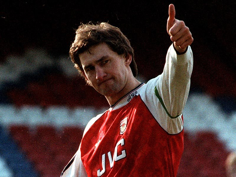 LEYENDAS DEL FÚTBOL - Página 2 Tony-adams