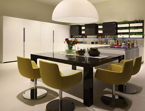 ديكور منزل راقي Versatile-kitchen-design-salvarini-highteak-kitchen-1