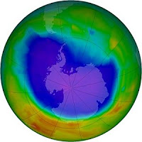 Un trou d'ozone de taille exceptionnelle atteint l'Europe OZONE_D2011-09-25_G-348X348_IOMI_PAURA_V8F_MGEOS5FP_LSH