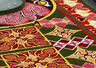 أكبر سجادة مصنوعة من الزهور في العالم  Flower-carpet-4