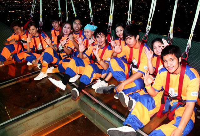 اطول برج في سيبو cebu-sky adventure crown regency Sky-experience-adventure-crown-regency-hotel-cebu-city-02