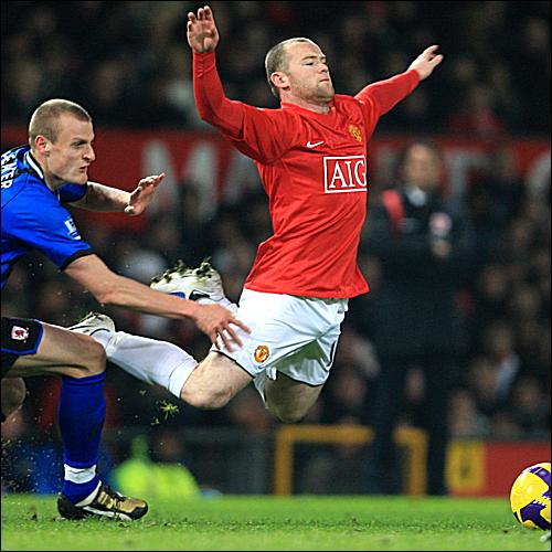 Manure v Bayern Munich. Wayne_Rooney_DIVING