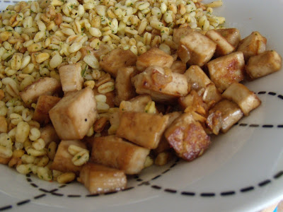 Tofu sauté, sauce soja, ail et piment (vgl). DSCN2034