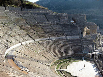 Periodo Apostólico e cidades célebres: Éfeso Efeso-il-Teatro