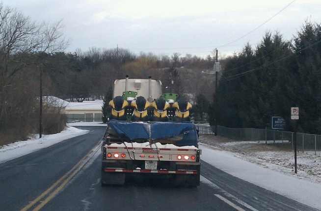 Dorney Park: New for 2012: Stinger & Dinosaurs Alive DPInvertigoArrival