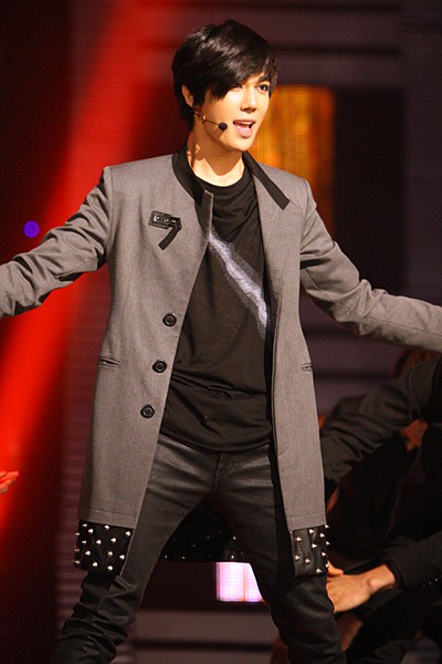 Park Jung Min se transforma en un roquero y dice adiós a M!!Countdown  20110209_jungmin