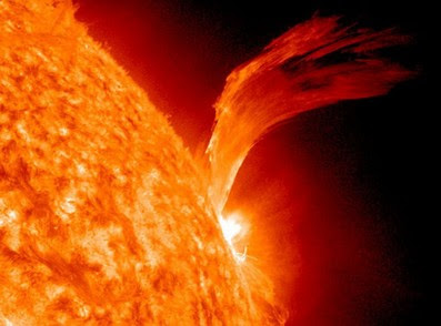 il Sole sotto accusa Sun-big-solar-flare-100910-02