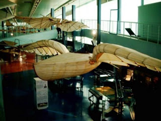 صور أجمل عشر أشياء يمكنك رؤيتها عند زيارة باريس Top_10_things_to_do_while_in_paris_le_bourget_museum1