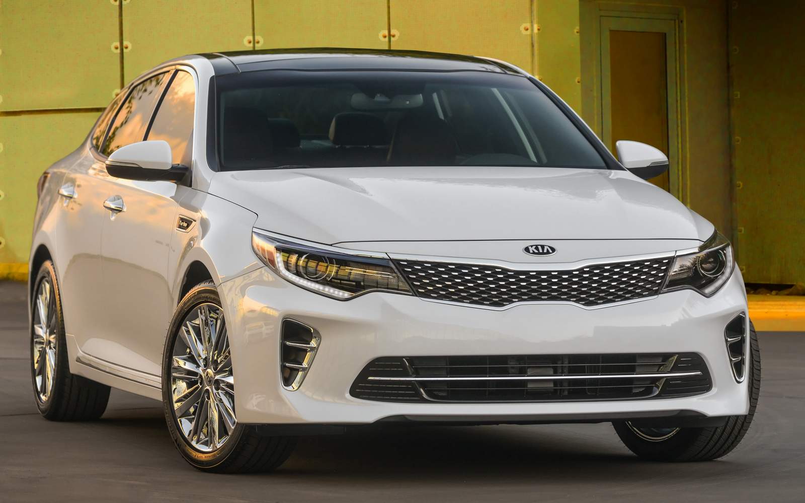 Salão de Nova York 2.015 Novo-Kia-Optima-2016%2B(5)