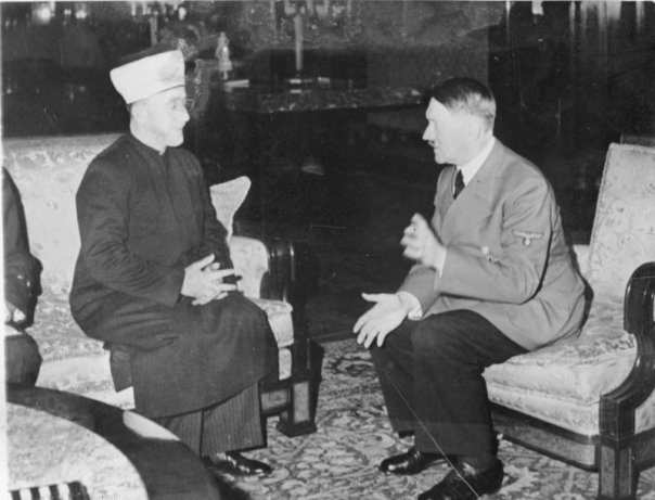 Los vínculos de Hitler con los Musulmanes y sus consecuencias actuales  Hitler%2By%2Bel%2BMufti%2BAl%2BHusseini