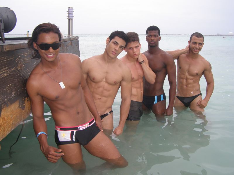 Mister Universe Model 2012. Ảnh tường thật đêm chung kết - Page 10 15