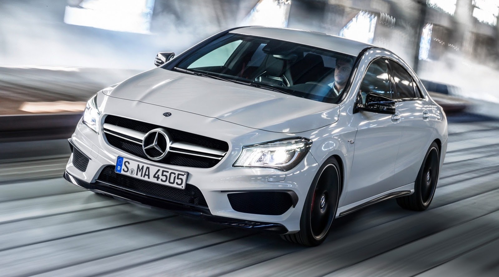 (C117): Mercedes-Benz CLA New-Mercedes-CLA-45-AMG-7%5B2%5D