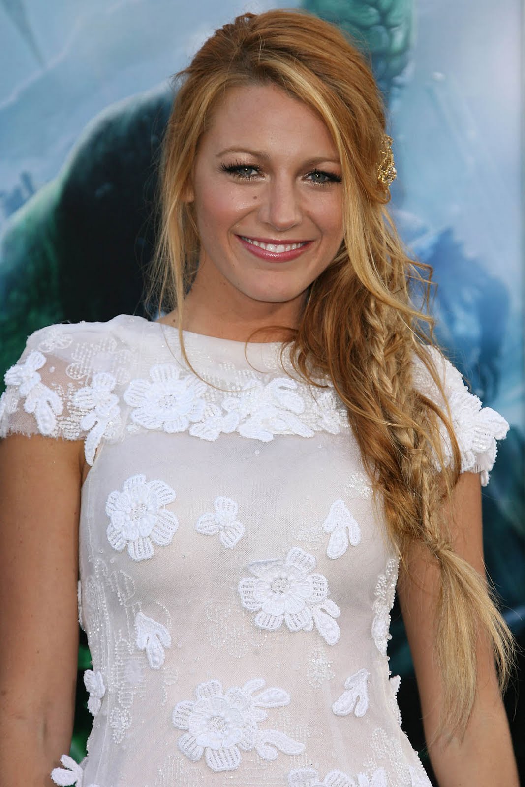 Adriana Hope Blake_lively_white_dress_nice