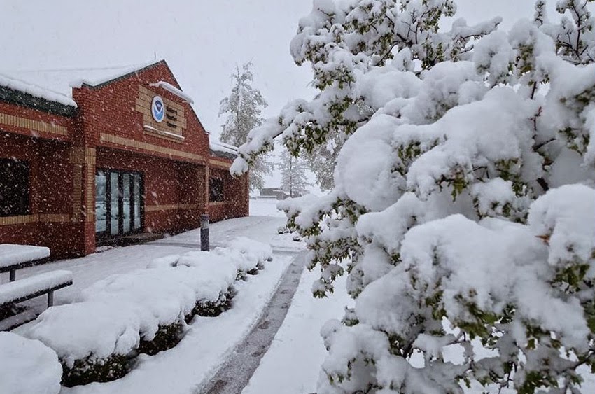 ICE AGE NOW: "This Is Rather Uncommon" - 8 Inches Of Snow Falls In May In Flagstaff, Arizona As Extreme Weather Anomalies Continue Across The Planet?! Flagstaff_snowfall01