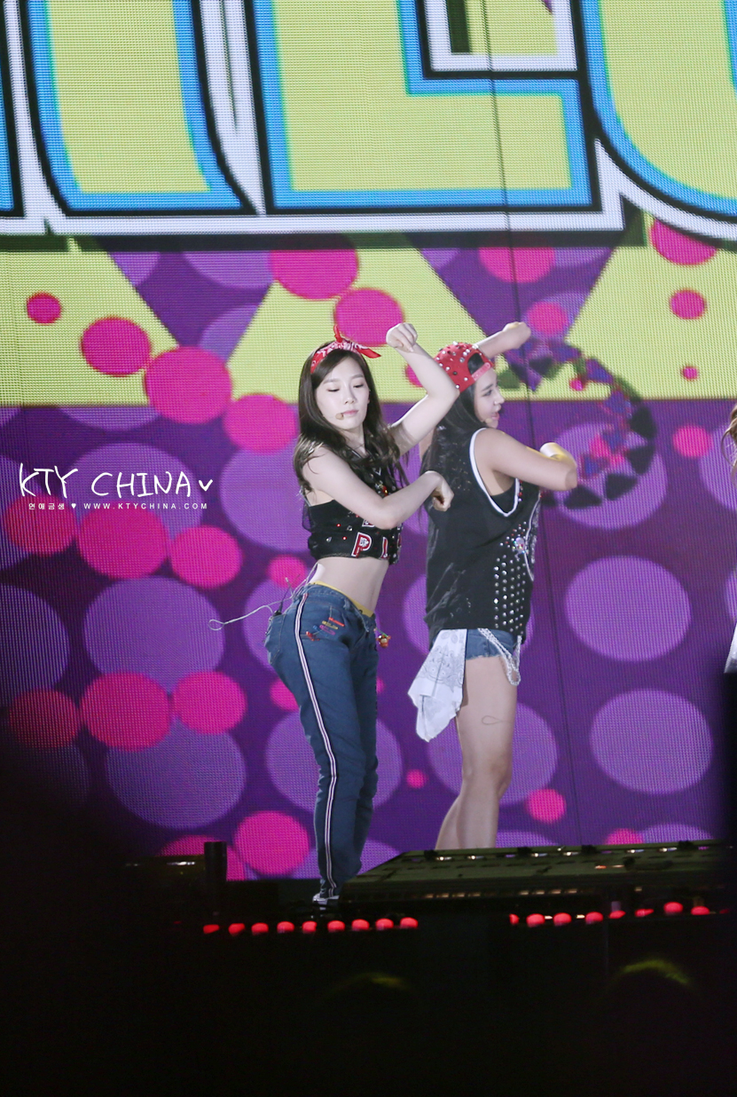 [PIC][01-09-2013]Hình ảnh mới nhất từ "Incheon Korean Music Wave 2013" của SNSD và MC YulTi vào tối nay - Page 4 5I4A0928