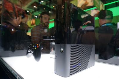 Microsoft mostra o novo design para o X360 Dsc07942jpg-50ea3d_610w