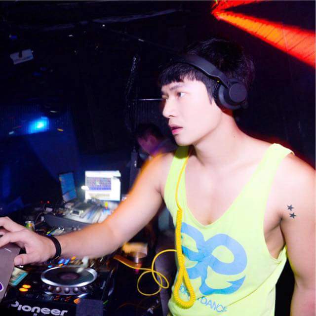 Hot DJ china Tumblr_nxzdvrOcV41ururdco3_1280