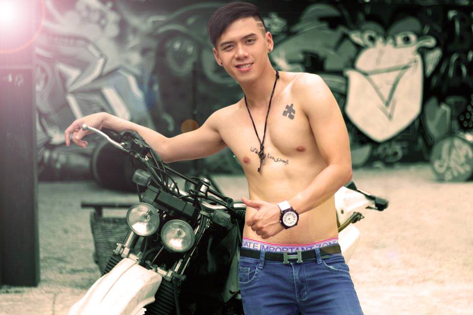 Hot boy nude: Lê Phạm Huyền Vũ ( Cute face + Nice body ) 1525131_3963030531649_1383145152_n