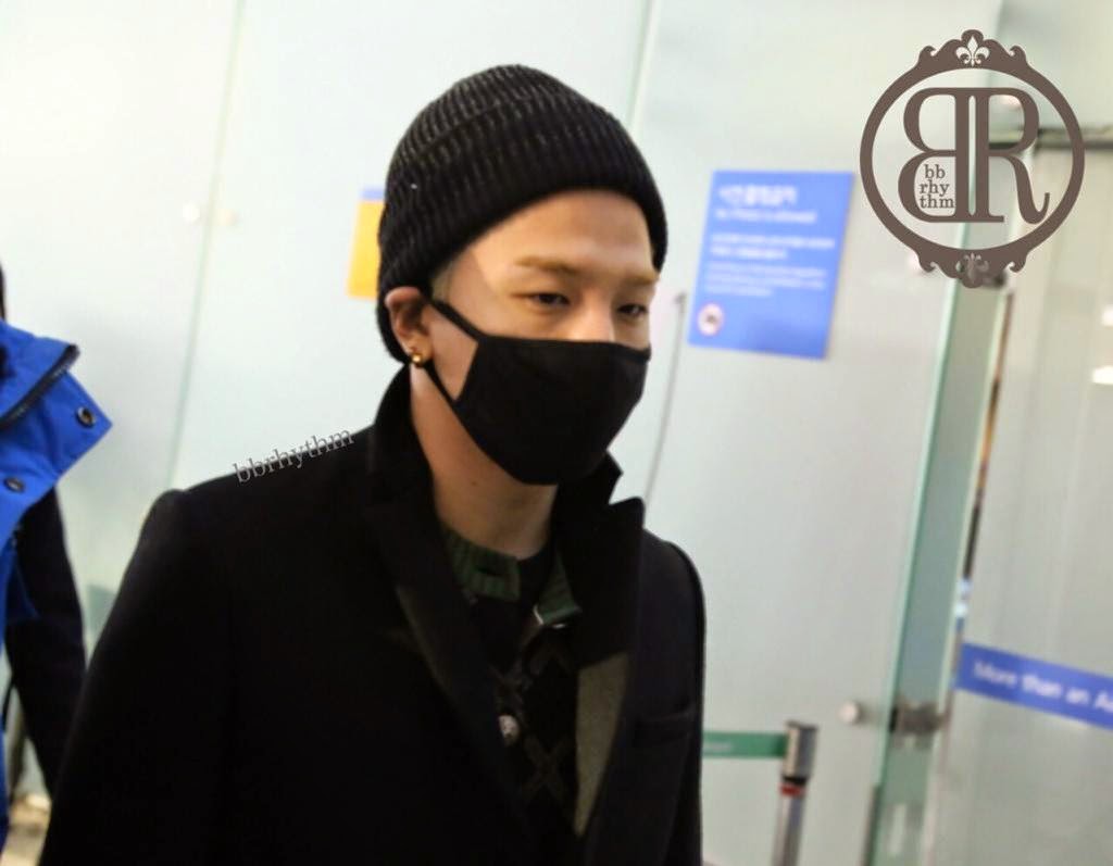 [20/11/2014][Pho] TAEYANG và GD tại sân bay đến Osaka Osaka-gd-taeyang_017