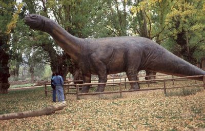 El aragosaurus, el primer dinosaurio español, tiene 145 millones de años Aragosaurus_Galve_Reconstruccion