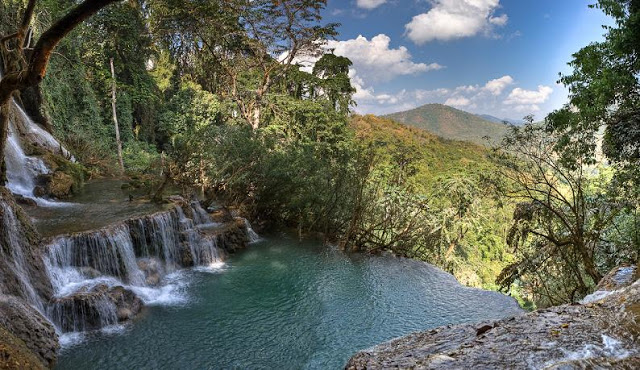 أجمل 25 مسبح حول العالم Natural-infinity-pool-tat-kuang-si-waterfall-luang-prabang-in-laos