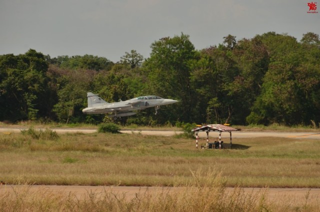 Bohai - R. P. China - Página 43 Thailand%2BGripens%2Band%2BChinese%2BPLAAF%2BJ-11%2Bjoint%2Bexercises%2B11