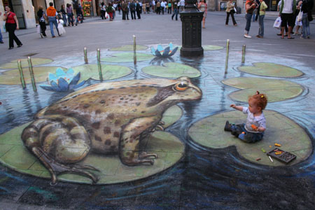 El impresionante arte urbano tridimensional de Julian Beever Frog